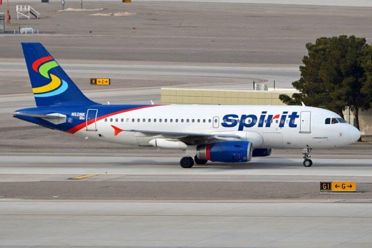 La tripulación de un avión A319 de Spirit Airlines sufrió una pérdida total de todos los componentes eléctricos durante el vuelo